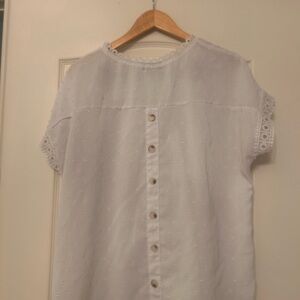 Elegant White Button-Back Lace Top